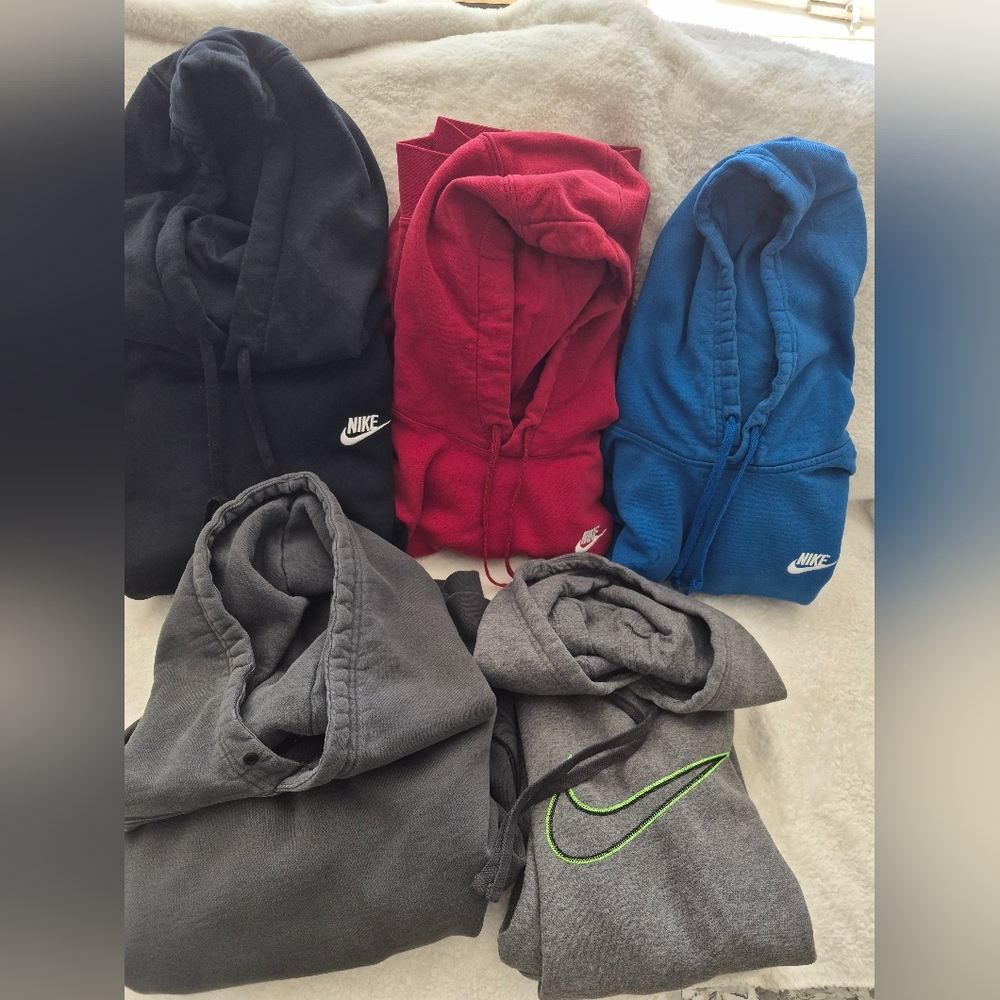 Nike Men's Hoodie Lot Size M